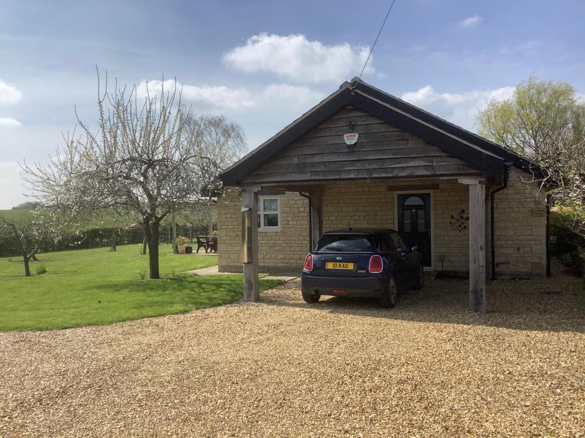 Orchard Cottage, Clematis Cottages, Stamford. Accessible Luxury Home. 외부 사진