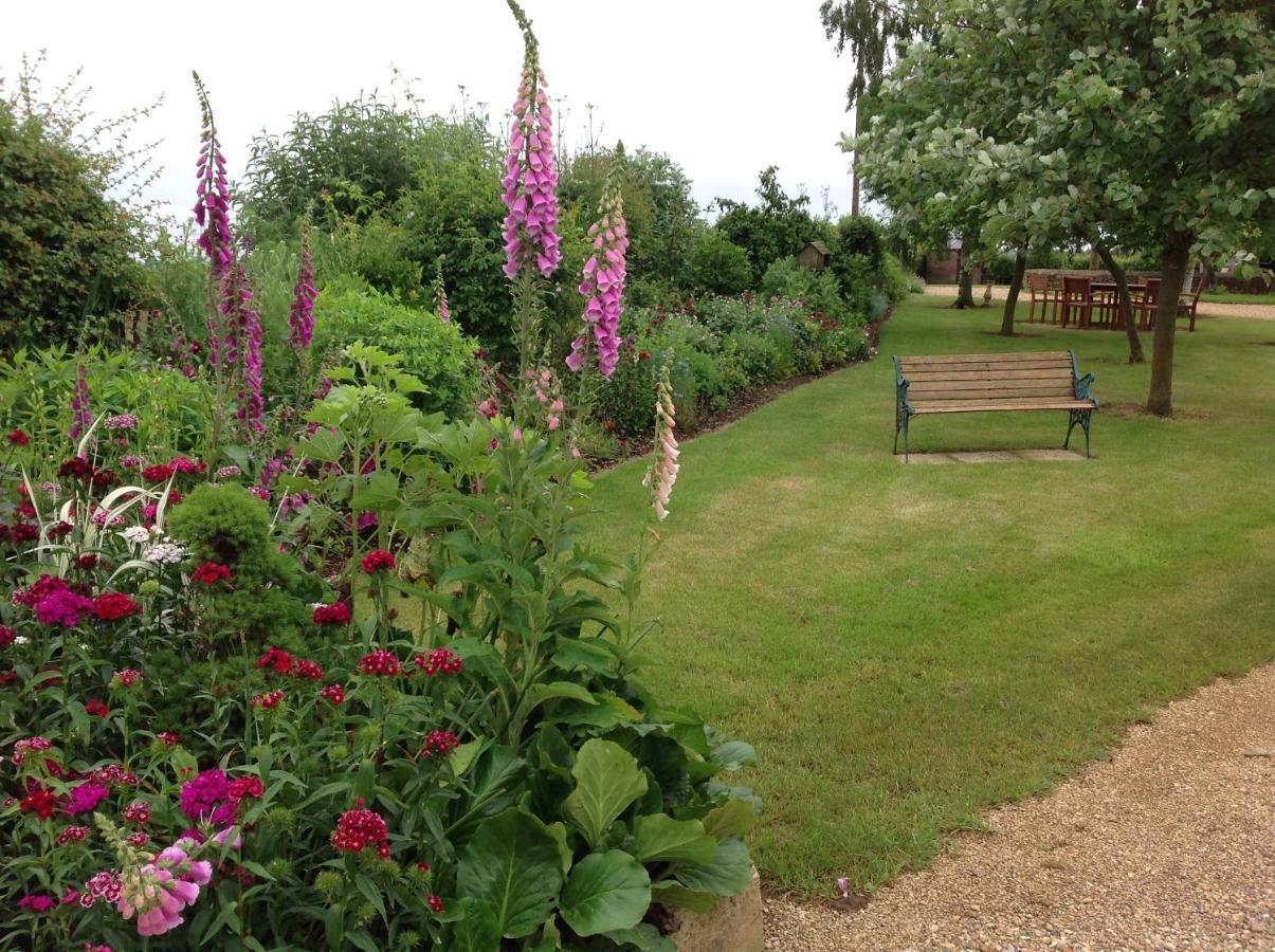 Orchard Cottage, Clematis Cottages, Stamford. Accessible Luxury Home. 외부 사진