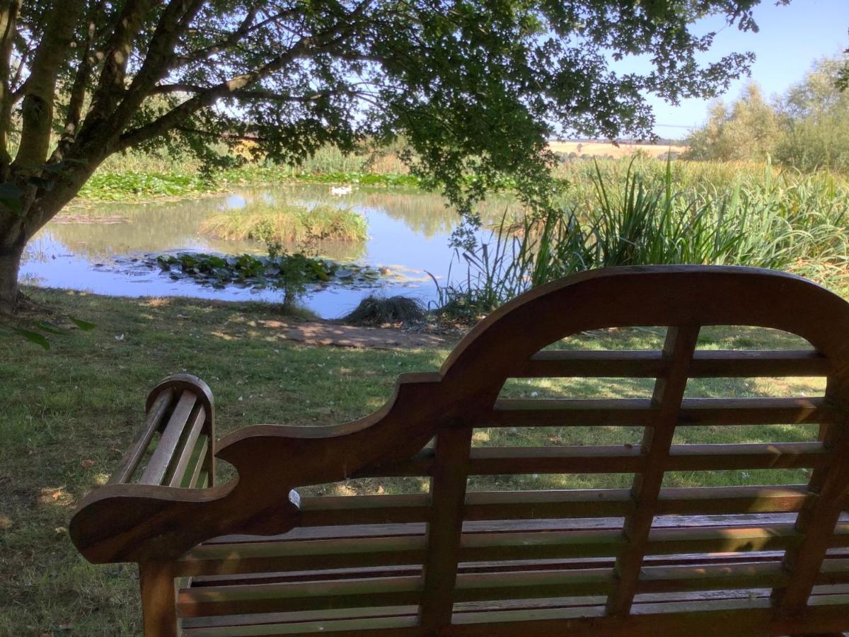 Orchard Cottage, Clematis Cottages, Stamford. Accessible Luxury Home. 외부 사진